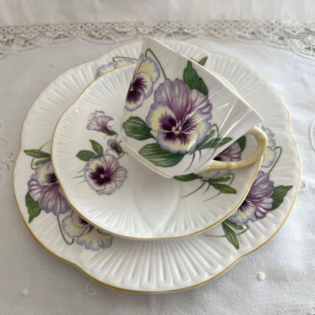 Shelley シェリー 希少 パンジー デインティシェイプのトリオ