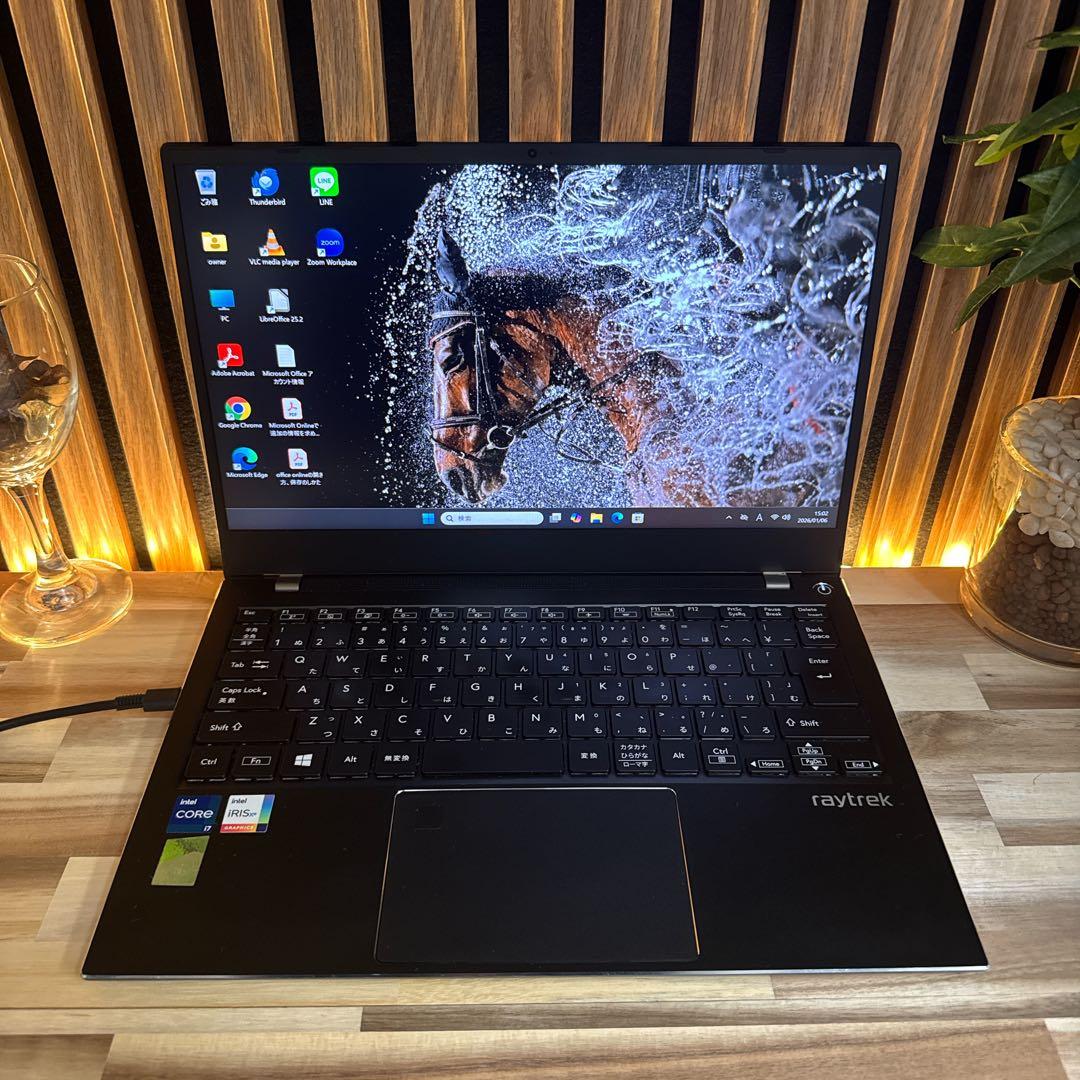 ハイスペック‼️ raytrek☘️i7第11世代☘️メモリ16GB☘️ノートパソコン