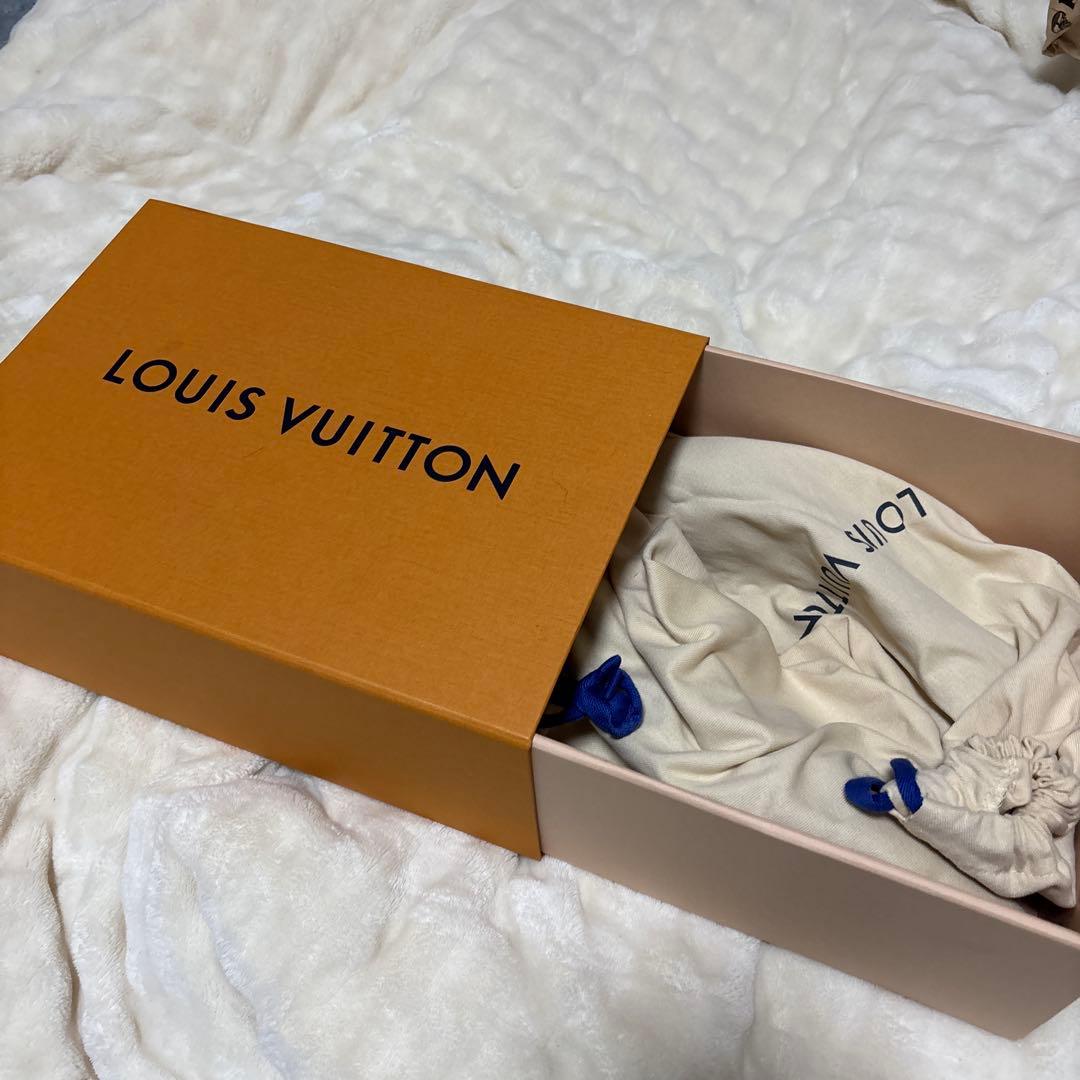 LOUIS VUITTON ブラックハイヒール