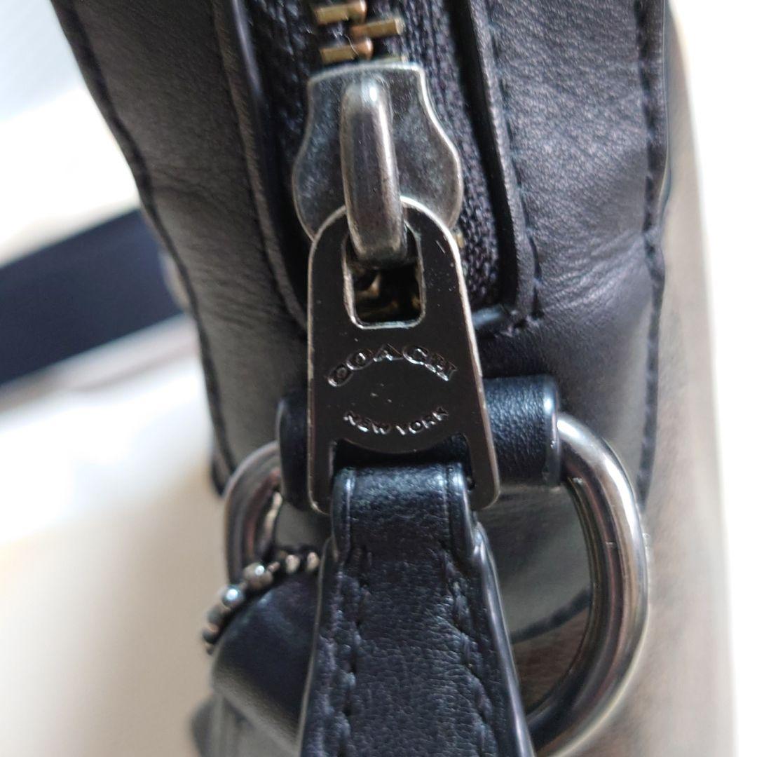 お値下げ致します！COACH　メンズ シグネチャー　ショルダーバッグ