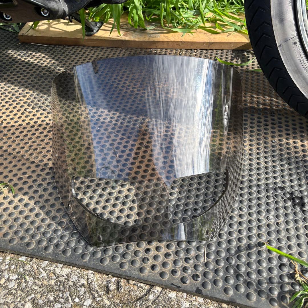 メンフィスシェード ウインドシールド 11インチ ブラックスモーク