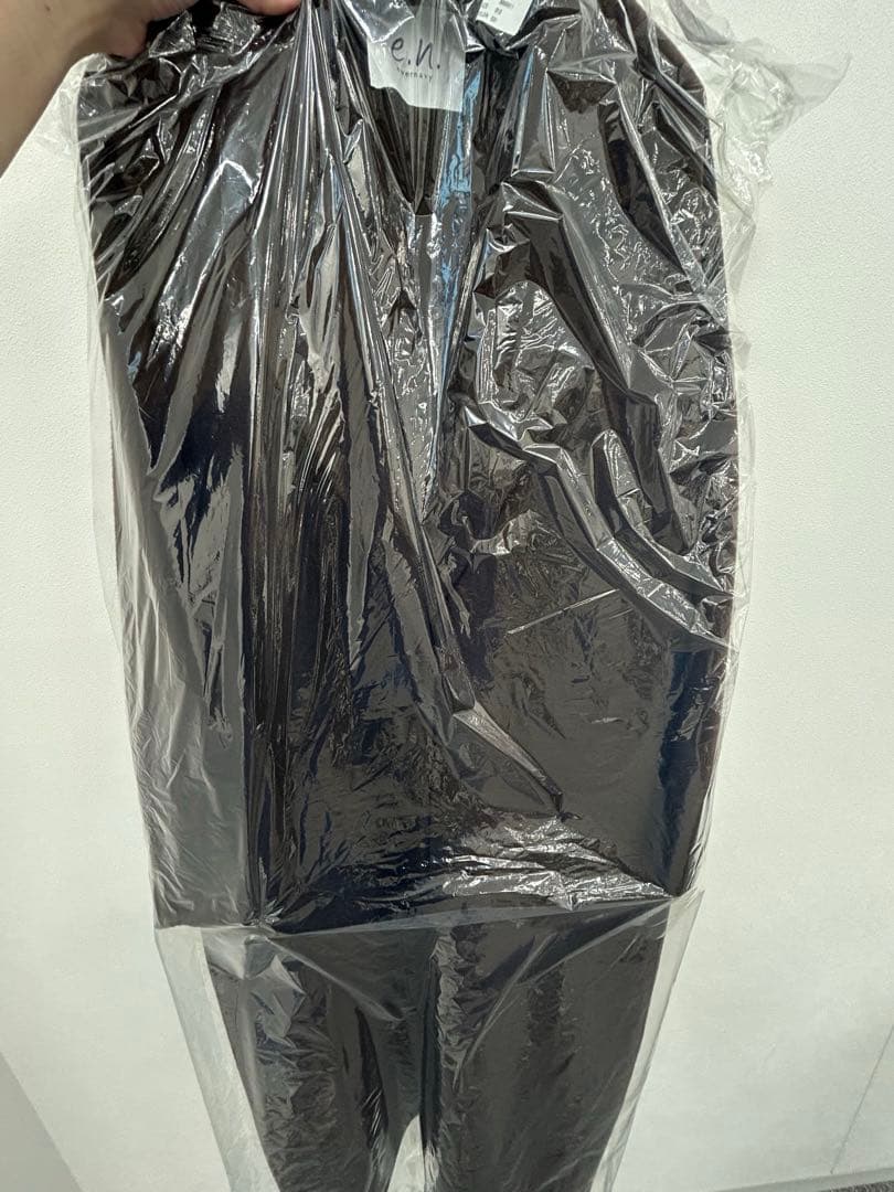 値下げ中！新品evernavyノーカラーリバーコクーンコートブラウンMTサイズ