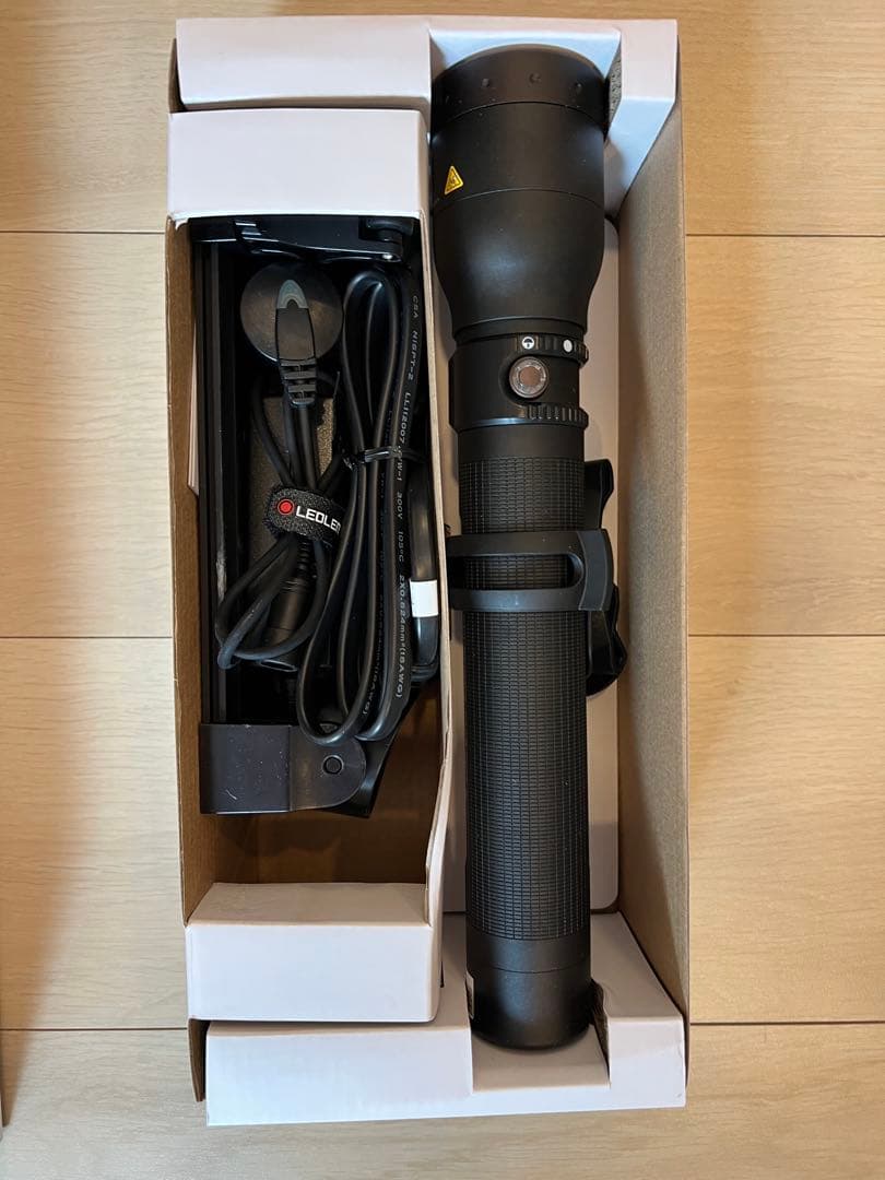 LEDLENSER P17R CORE 懐中電灯 1200ルーメン