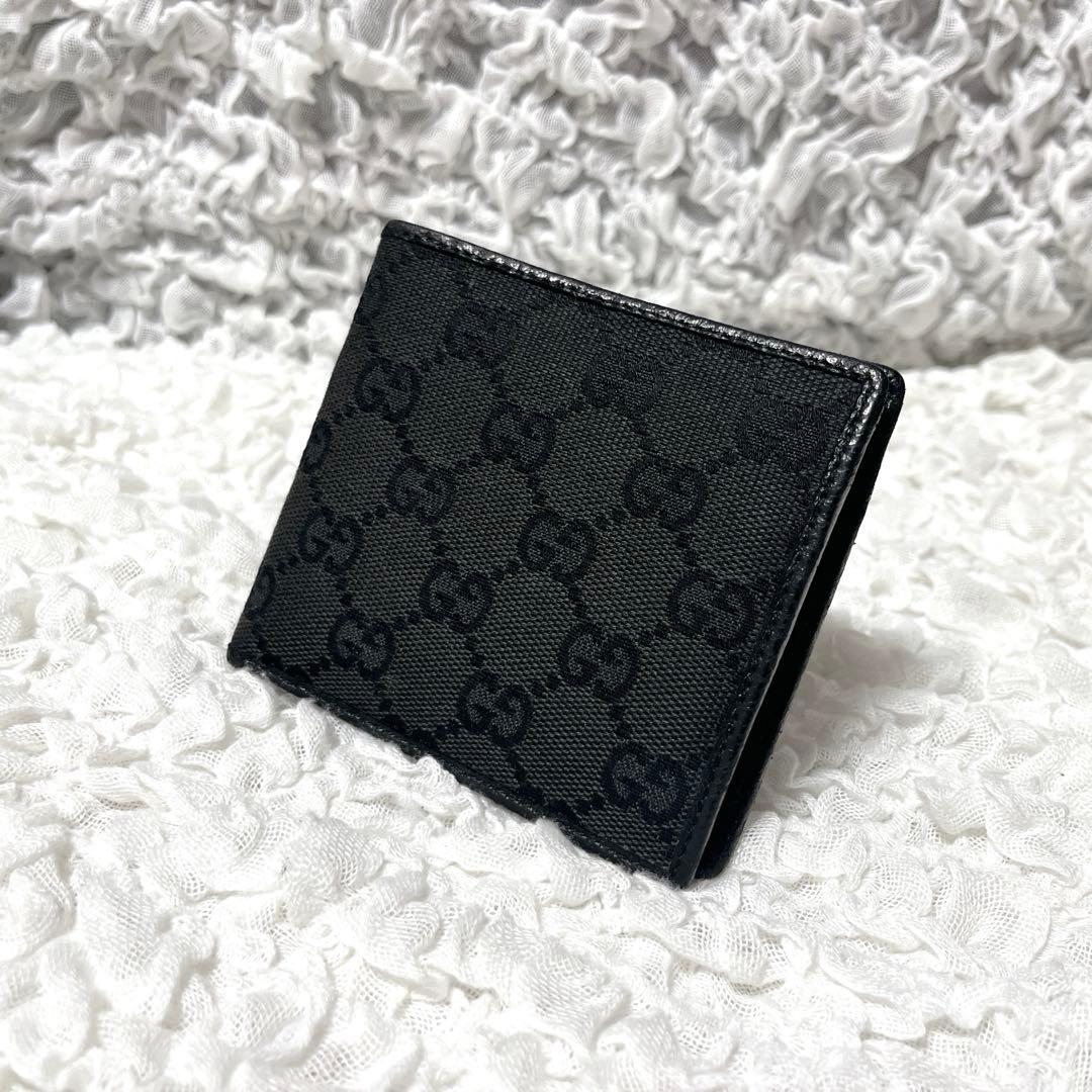 美品✨GUCCI ブラック 二つ折り財布　キャンバス　GG 小銭入れ付　レザー