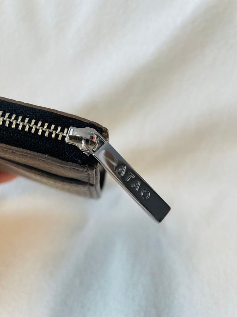 【 美品✨️】ATAO チェスZOO イリオモテヤマネコ 刺繍 ミニ財布 トープ