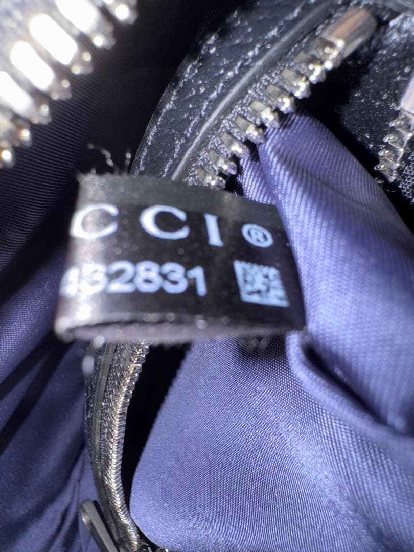 GLOW様★GUCCI グッチ　オフザグリッド　GGパターン ボディバッグ