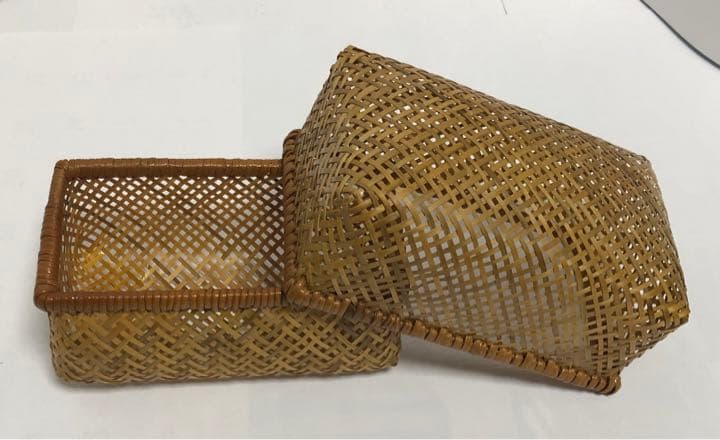 【匿名配送】おにぎり入れ　アンティーク（柳行李型）