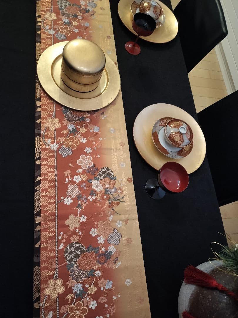 meru　A923★逸品‼️ ひな祭り‼️正絹テーブルランナー2m12cm