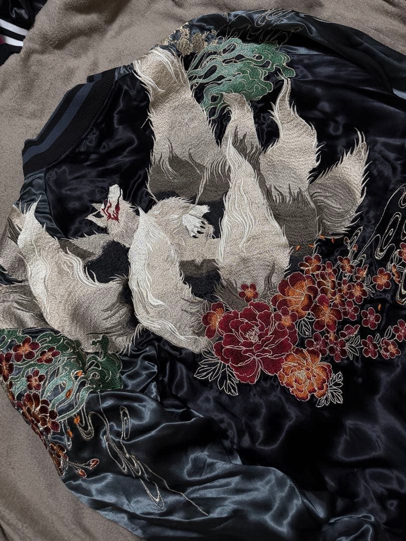 美品 ２面用 絡繰魂 キツネ 日本限定 vintage スカジャン レーヨン