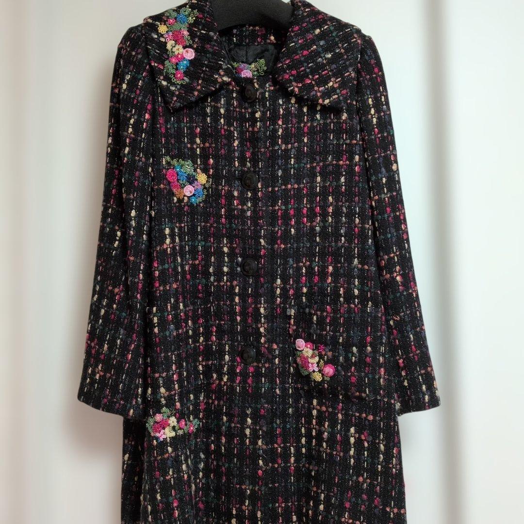 ロングコート ブラック系 刺繍付き