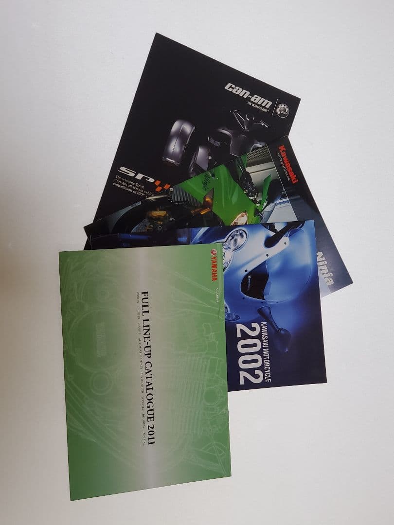 貴重、外車国産車 カタログ250枚1995年~2024年。価値を生かすのは貴方