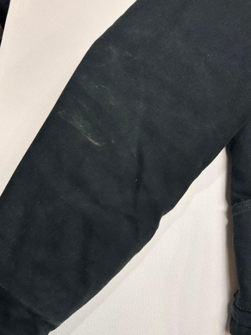 【carhartt カーハート　トラディショナルジャケット　J002 ブラック】