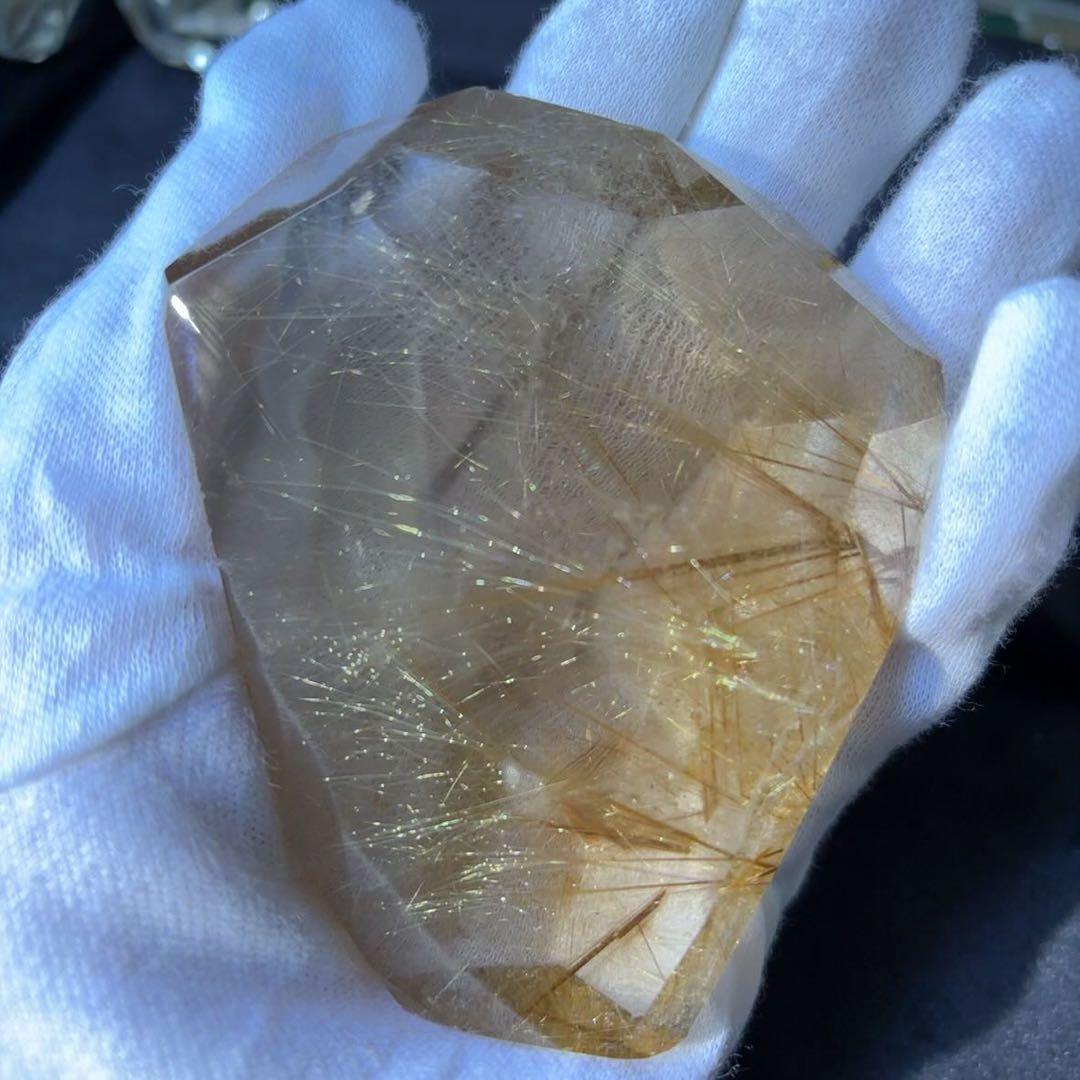 天然石 高品質 ゴールド ルチル クオーツ 握り石 太陽放射V字ルチル 置物