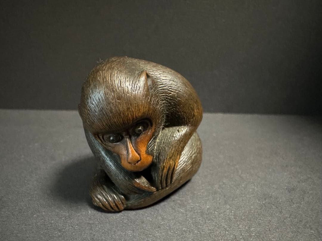 【根付(netsuke)】猿の根付　木製　光一作　江戸時代