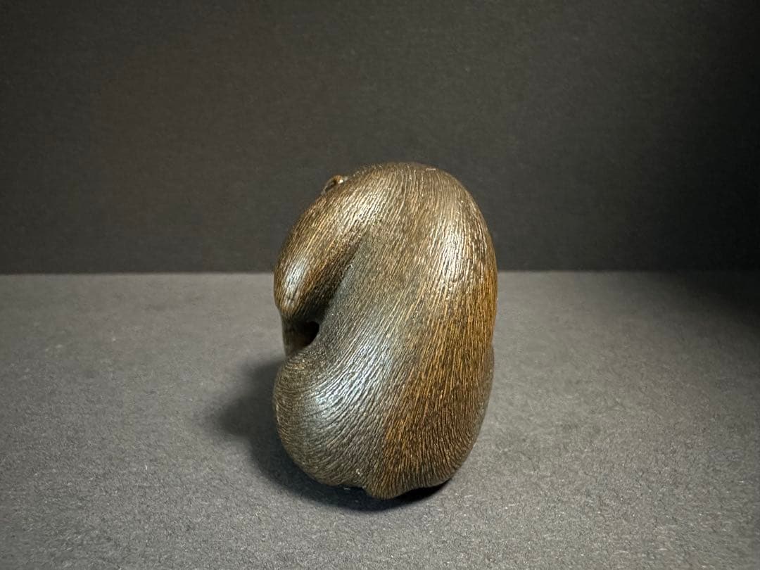 【根付(netsuke)】猿の根付　木製　光一作　江戸時代