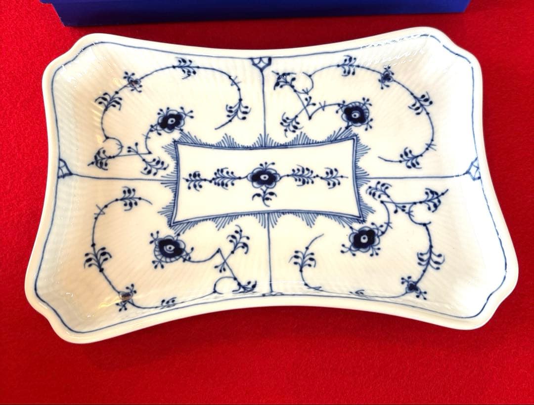 特別お盆価格　  菓子皿 花柄