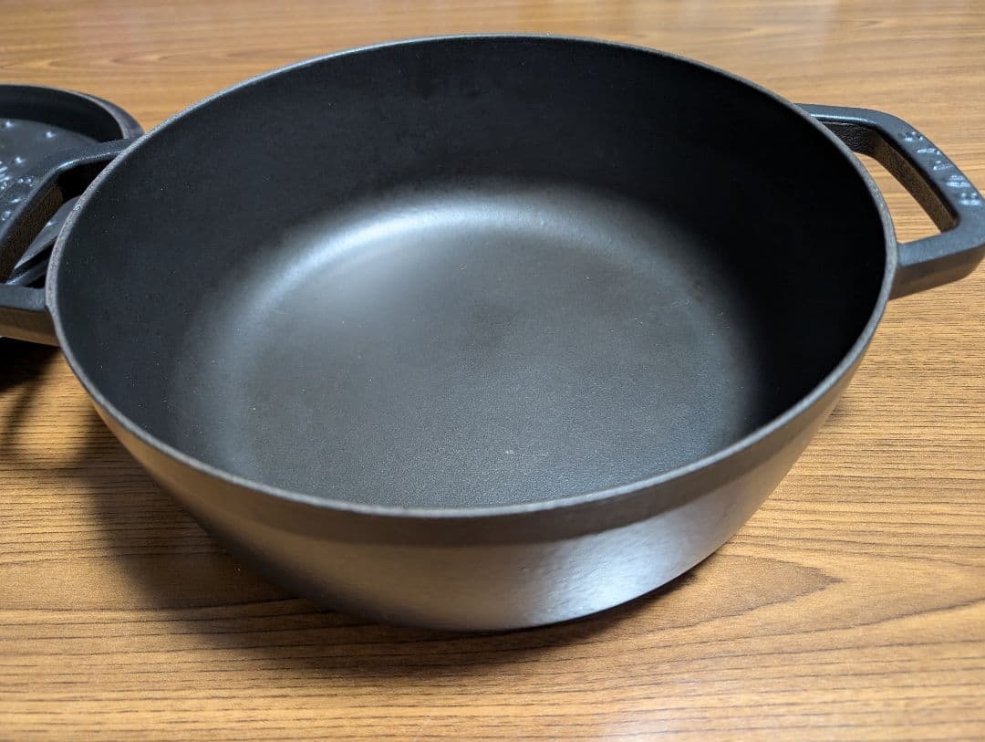 【きなこ】STAUB 両手鍋 黒 COCOTTE ココット 26センチ