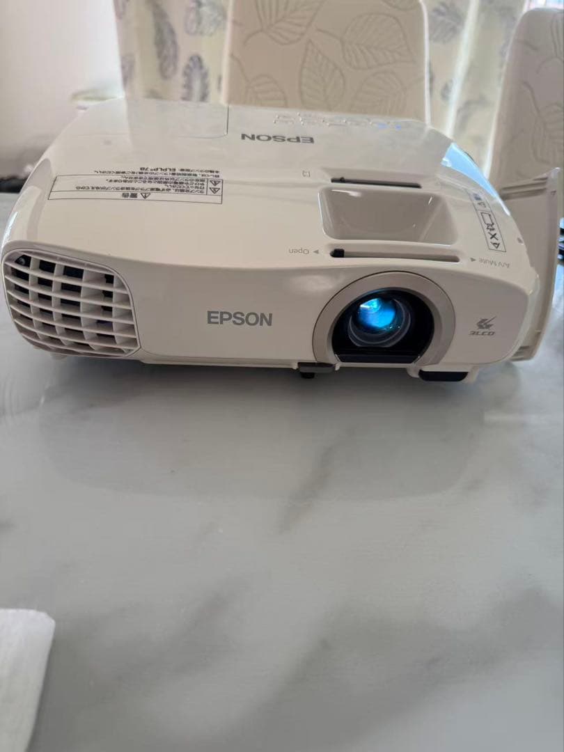 Epson EH-TW5200プロジェクター本体