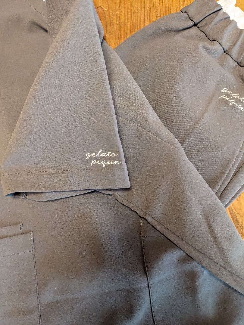 gelato piqueスクラブ上下LLサイズ