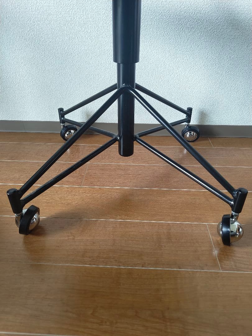 ピエール ポラン CM231 Pierre Paulin