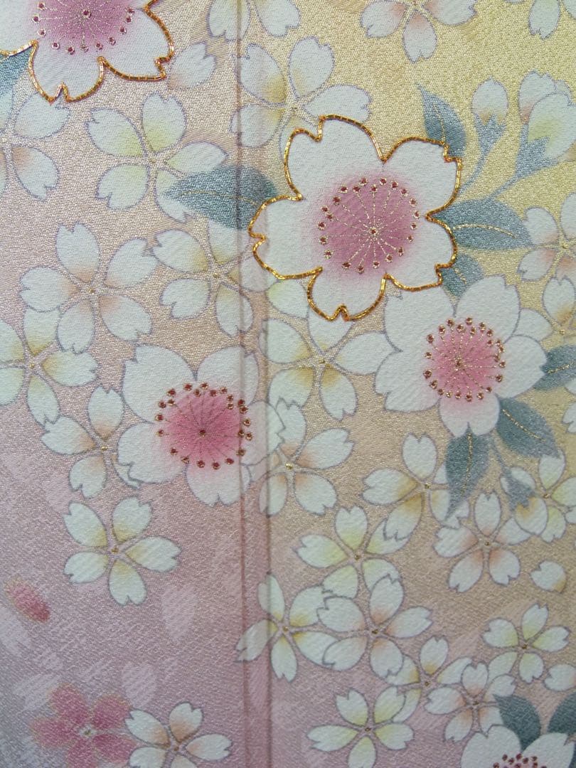 上品華やか】桜流し振袖＊金彩×金駒刺繍／黄×藤紫グラデーション＊パールトーン加工
