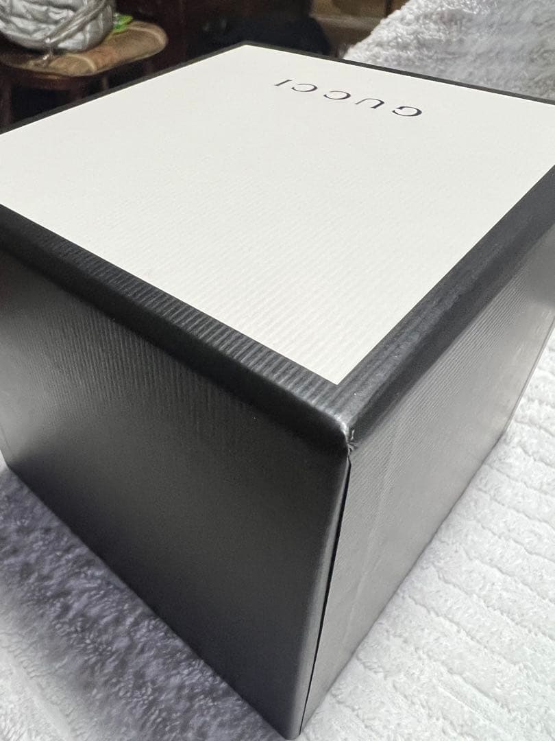 今だけ値下げGUCCI グリーン/レッド ラバーベルト時計ユニセックス