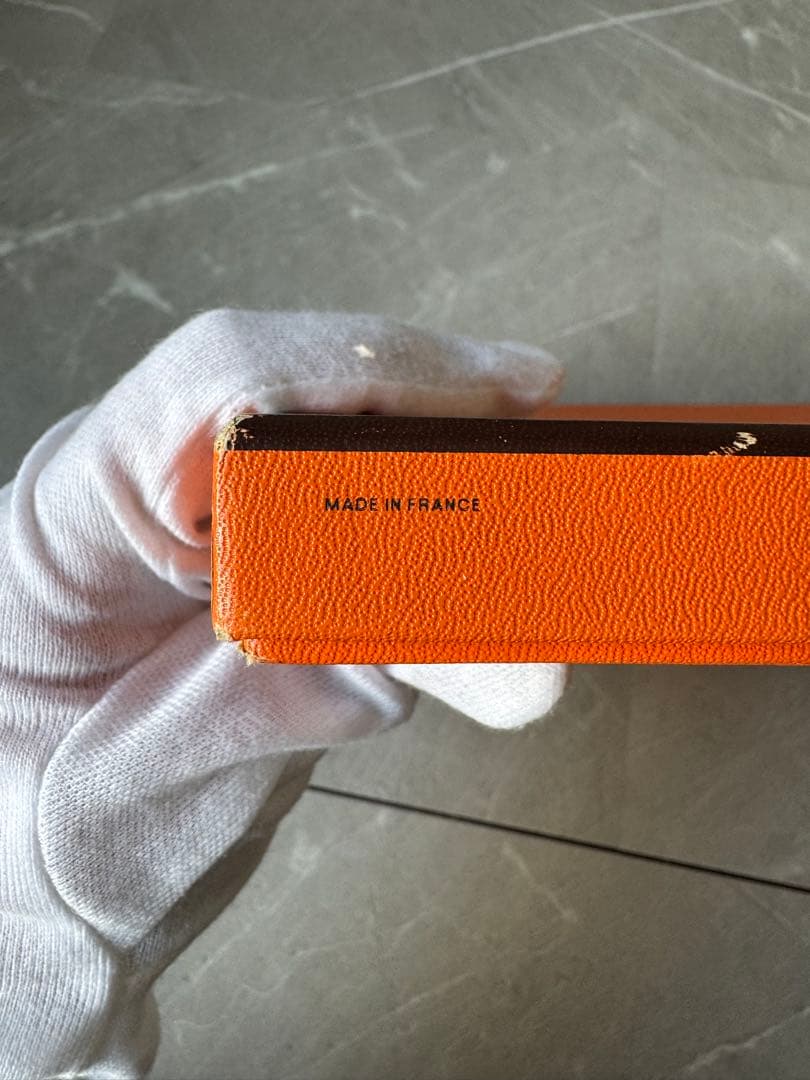 HERMÈS エルメス カレ90 宇宙の花火 シルクスカーフ 箱付