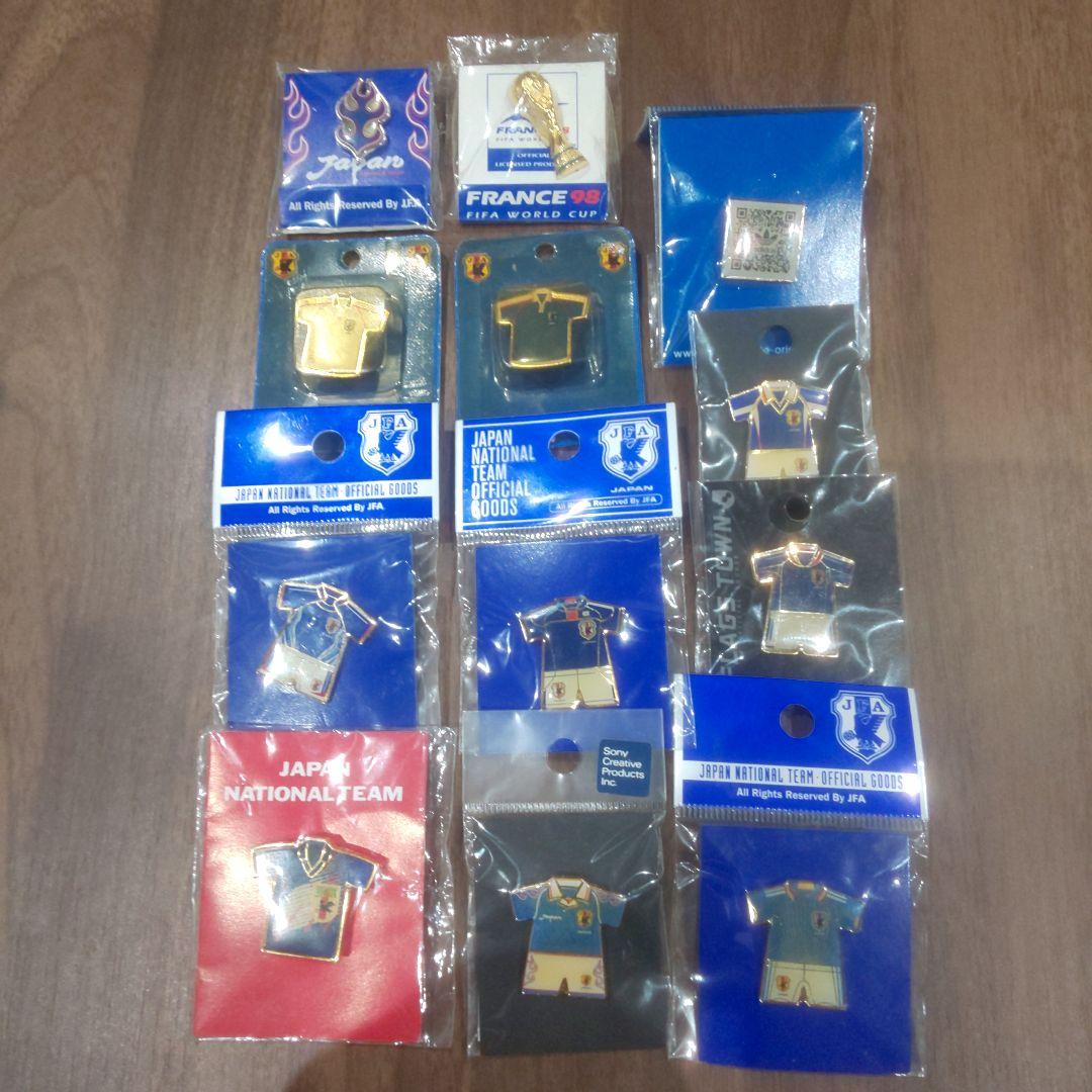 貴重なサッカー日本代表 ユニフォーム ピンバッジセット おまけ付き