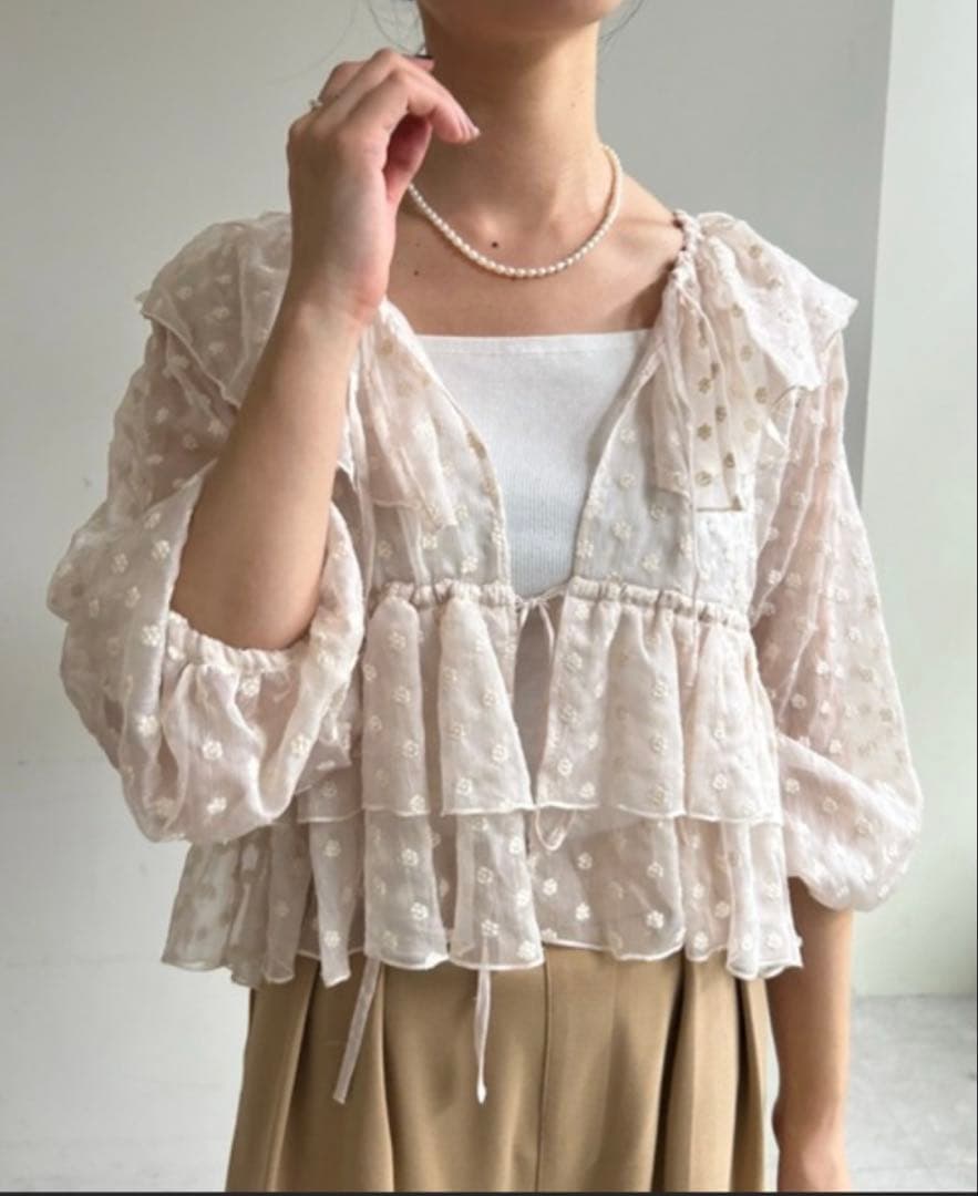 【お取置品】シーナリーSHENERY　フリルカラー2WAYシフォンブラウス