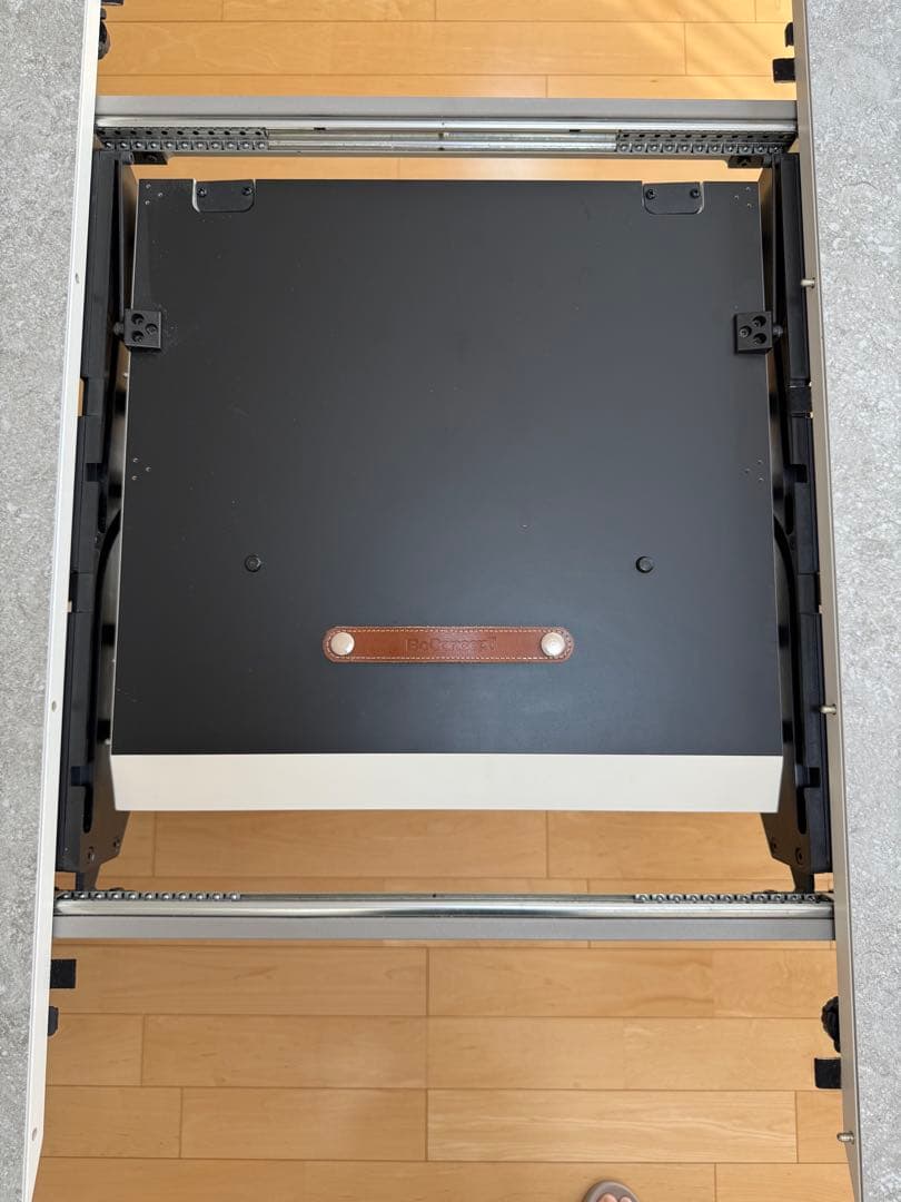 BoConcept Alicante 伸長式ダイニングテーブル