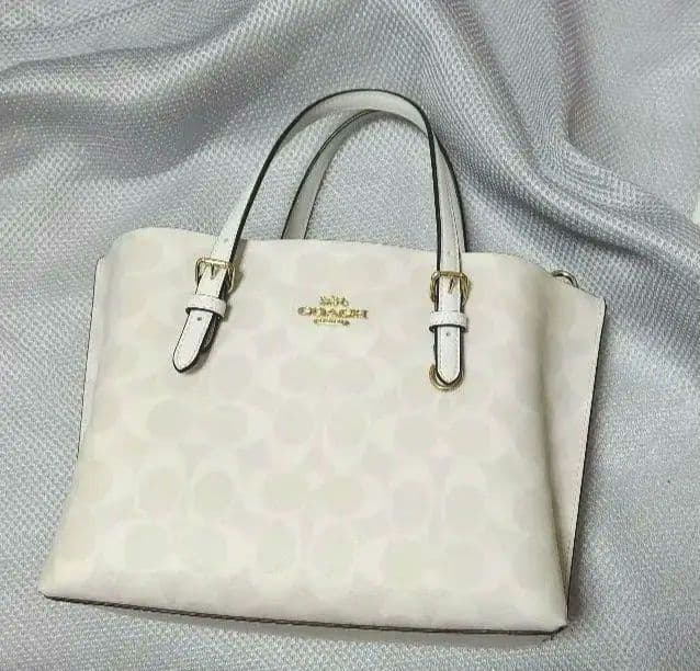 【人気】COACHトートバッグ「MOLLIE TOTE 25」 ホワイト美品✨