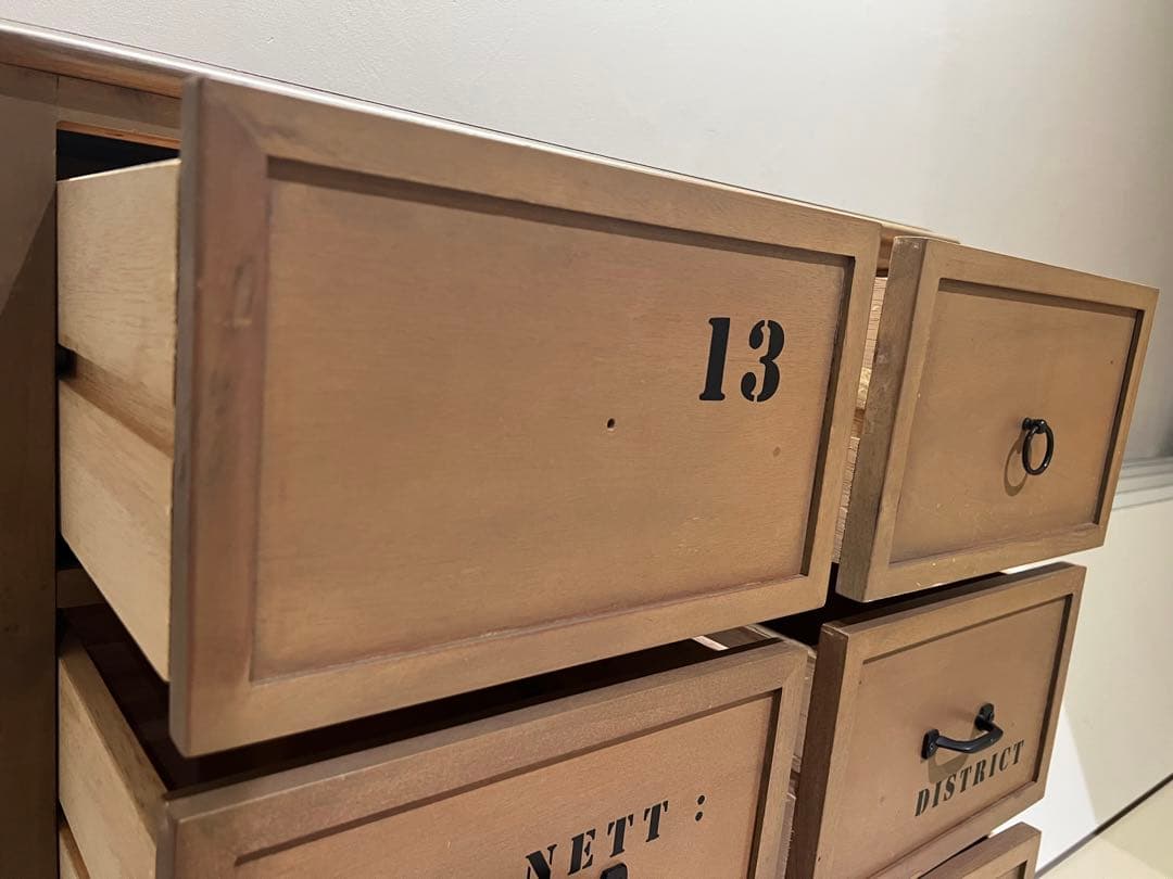 ナチュラルウッド　6引き出しタンス　￼チェスト　天然木　アンティーク調