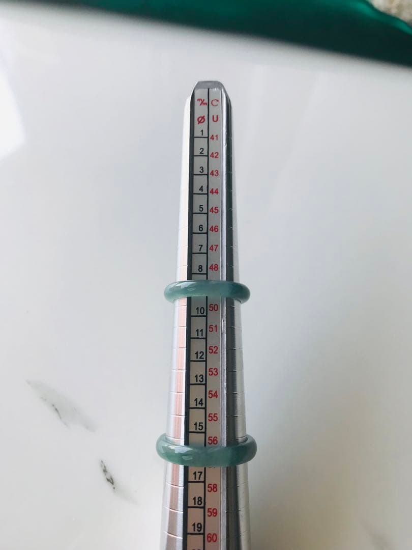 [R100-001&002］ 翡翠　くりぬきリング　グアテマラ産　9号&16号