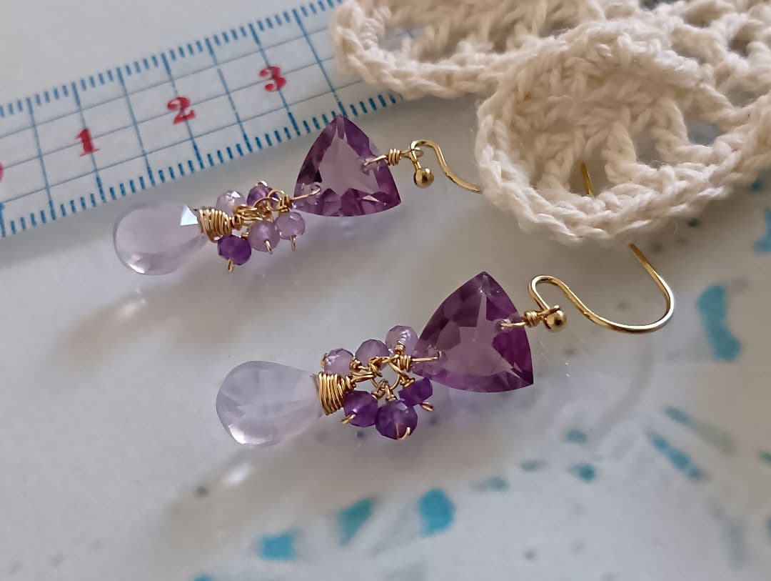 487/14kgf宝石質美しいスコロライトとアメジスト▼のチャーム