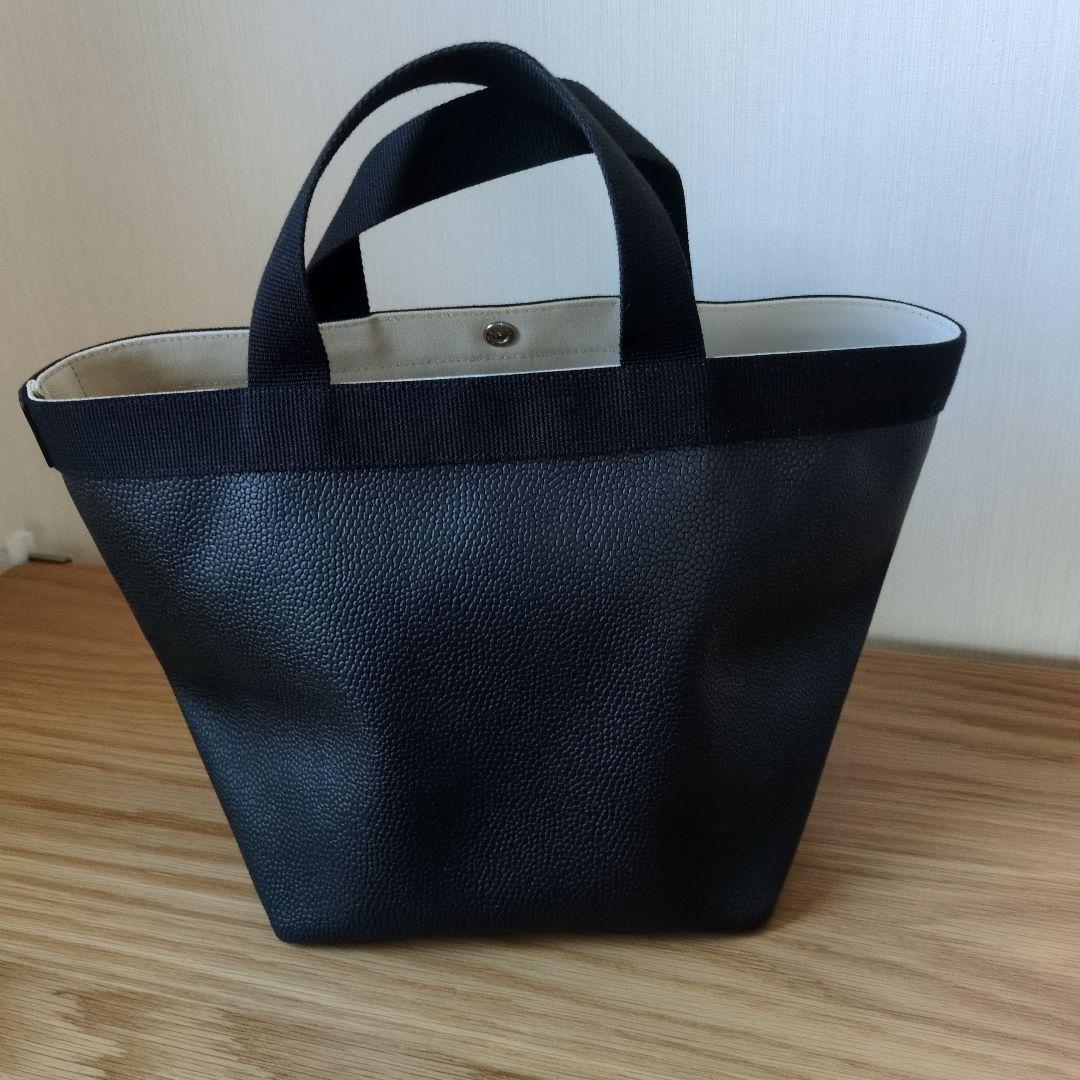 エルベシャプリエ　707GP ノワール　黒　Mサイズ　舟型トート