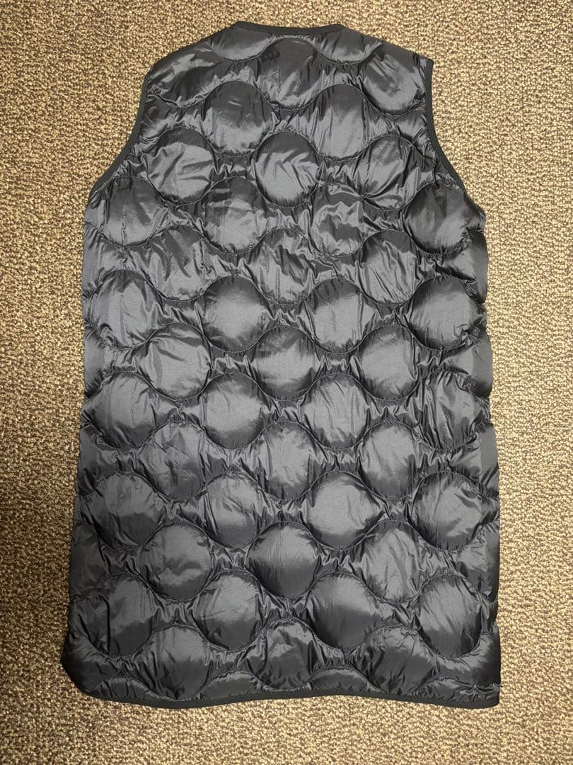 ユニクロ×セオリー　ダウンロングベスト