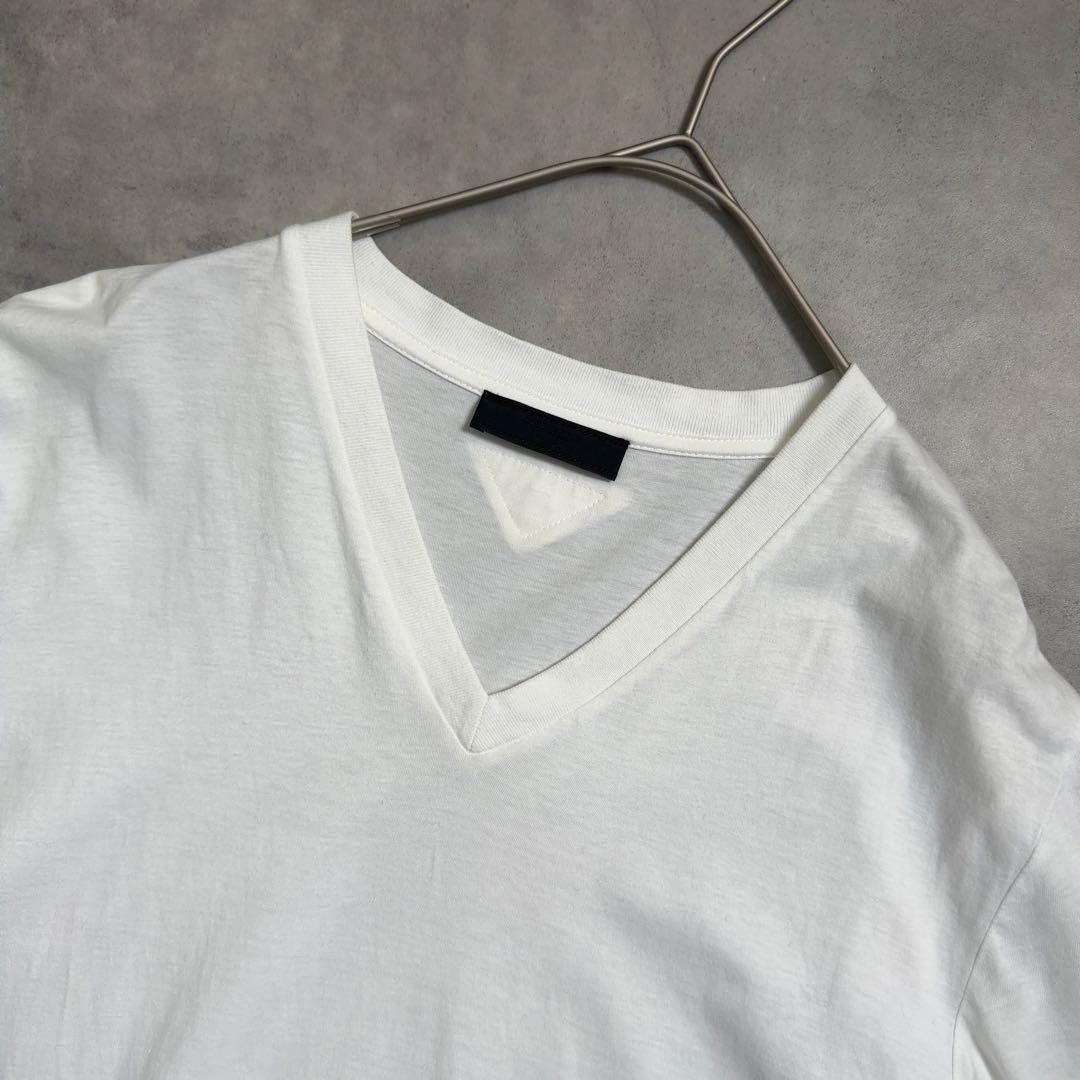 【PRADA】VネックTシャツ ホワイト アートパッチデザイン L