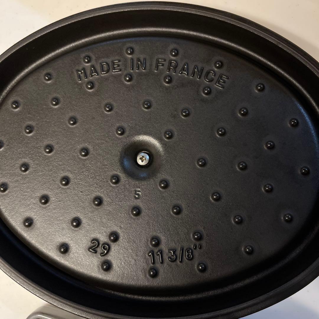 【QUEEN】STAUB オーバル 29cm グレー