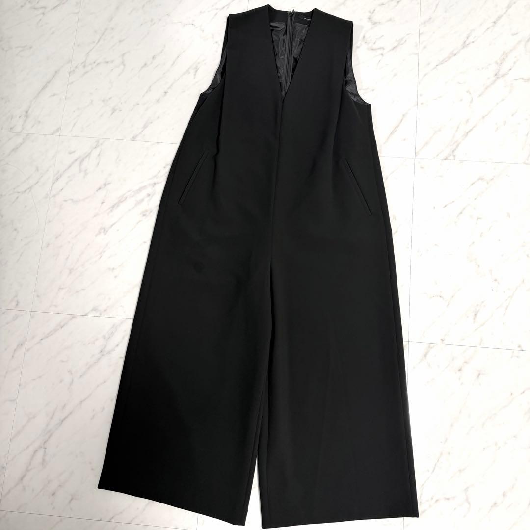 【未使用品】完売品✨️アルアバイル ダブルクロス Vネック オールインワン 黒