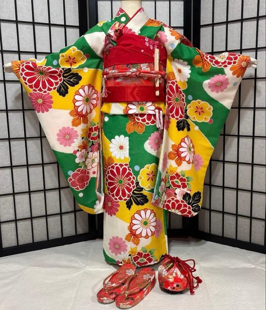 七五三　着物セット　7歳　緑色　黄色　大輪柄　華やか　ポップ
