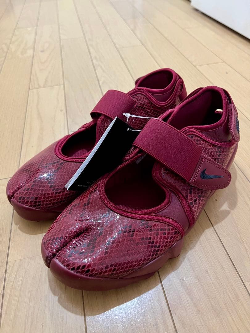 TAKA様Nike WMNS Air Rift 27cm