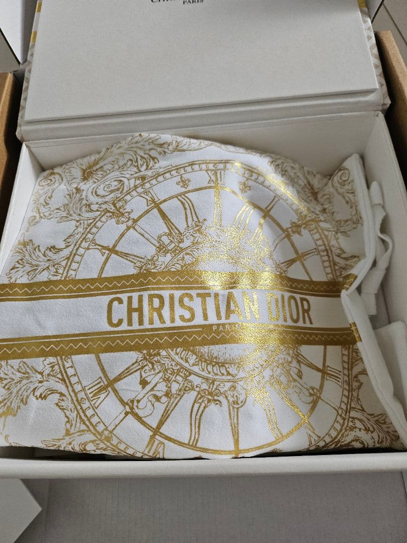 TXTのヨンジュンさん愛用DIOR　AMBRE　NUIT香水　週末までSALE