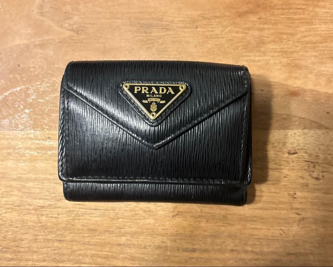 PRADA ミニ財布