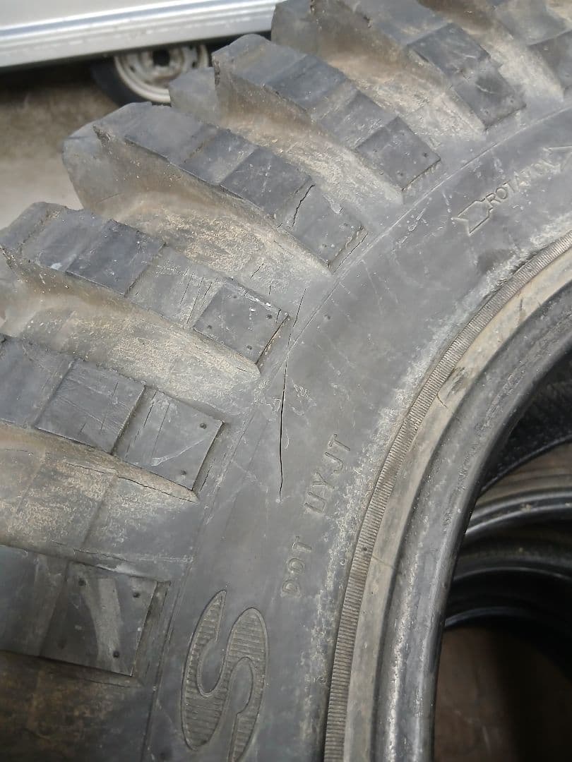 MAXXIS トレパドール37×12.5R17