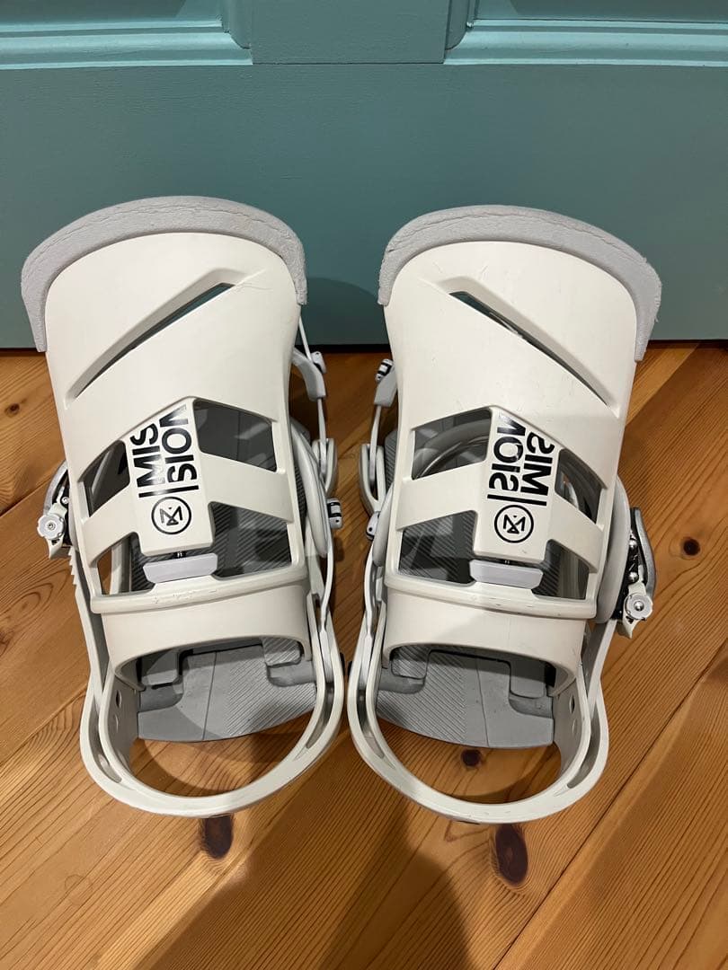 k*m様 美品23-24 BURTON MISSION Re:Flex Mサイズ