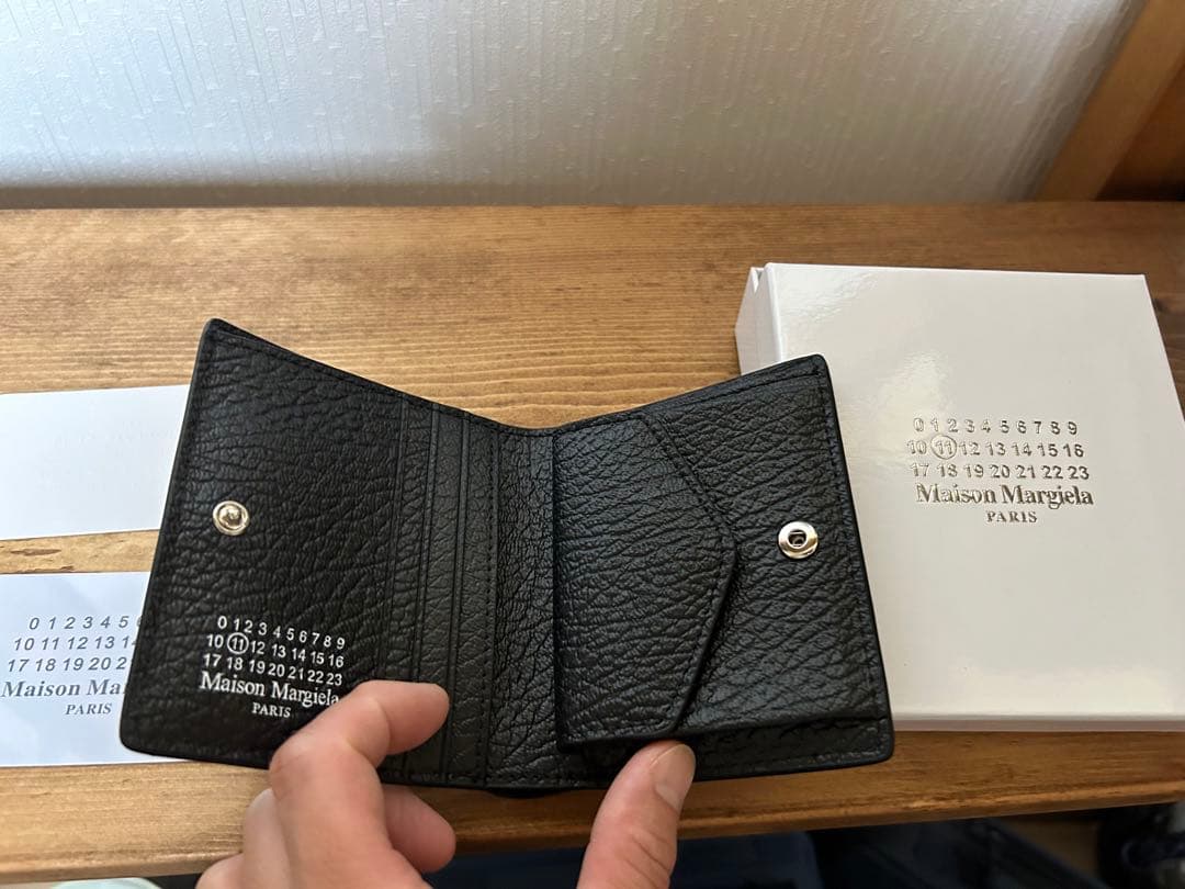 t*3様 Maison Margiela ブラック　二つ折り財布