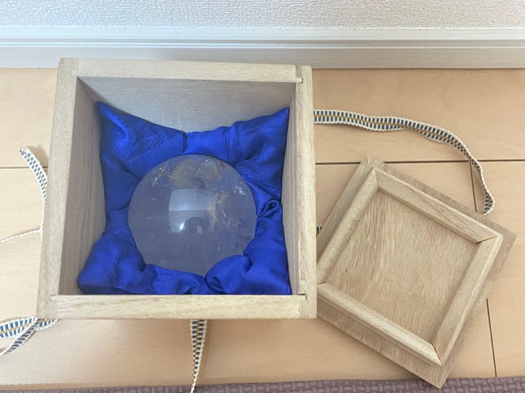 天然本水晶 丸玉 招福宝珠 高級 天然石 共箱有 桐箱 465g 落款印