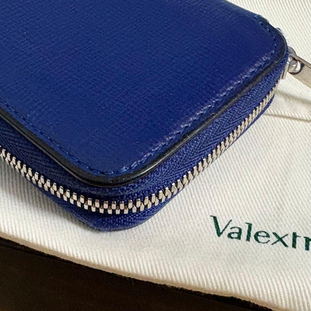 ヴァレクストラ ジップアラウンドカードフォルダー ミニウォレット ロイヤルブルー