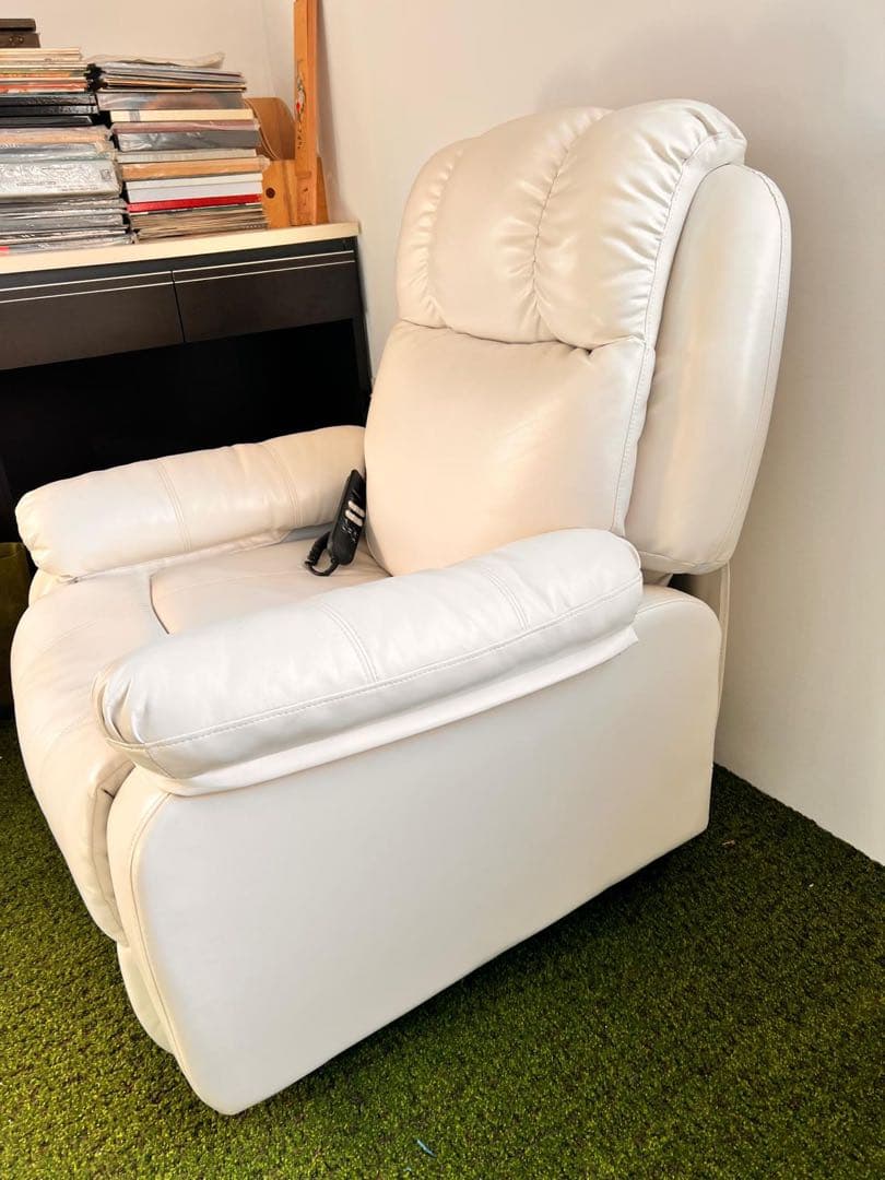 SHIFFON Jr ホワイトリクライニングソファ