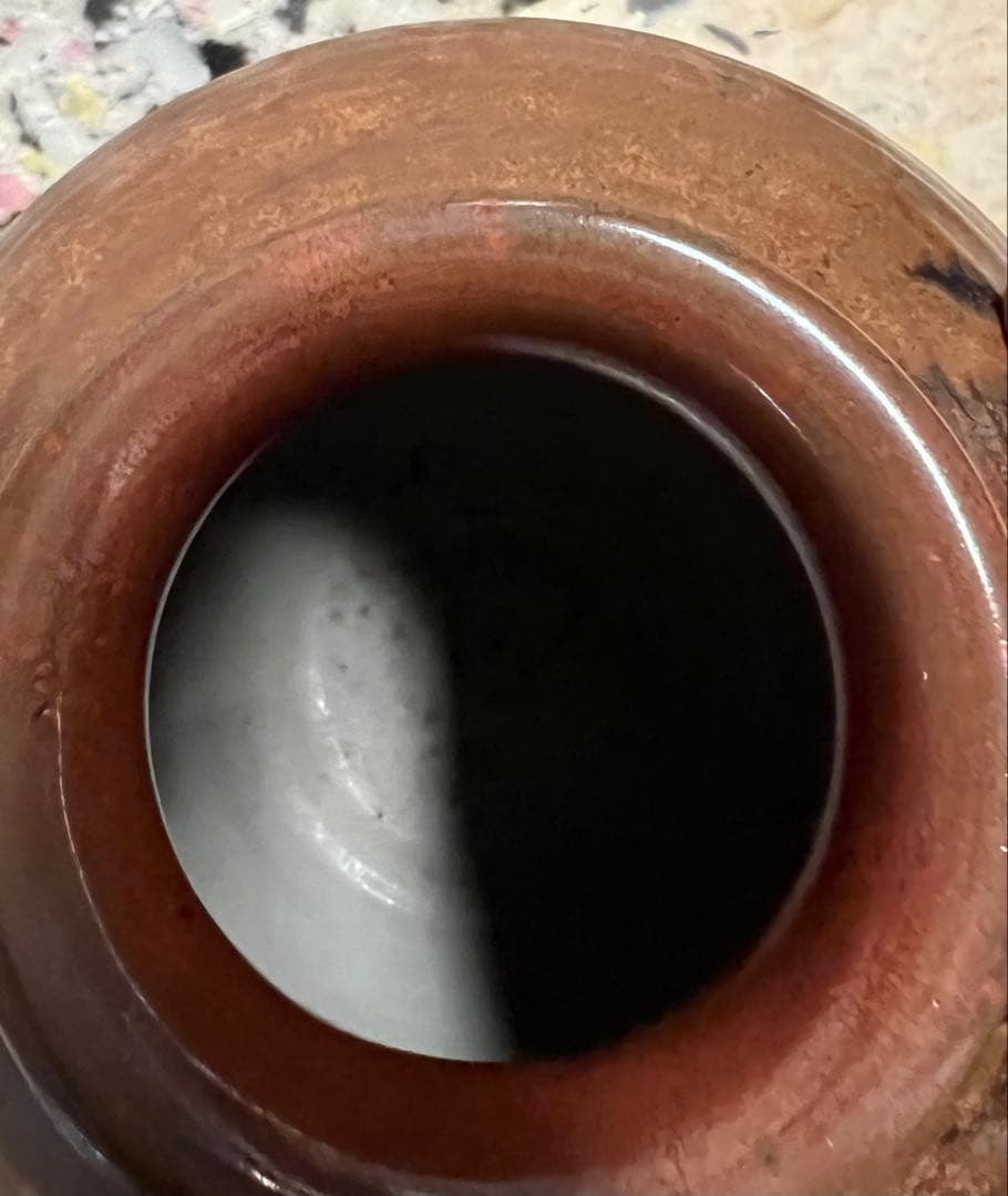 ブラウン陶器丸型花瓶